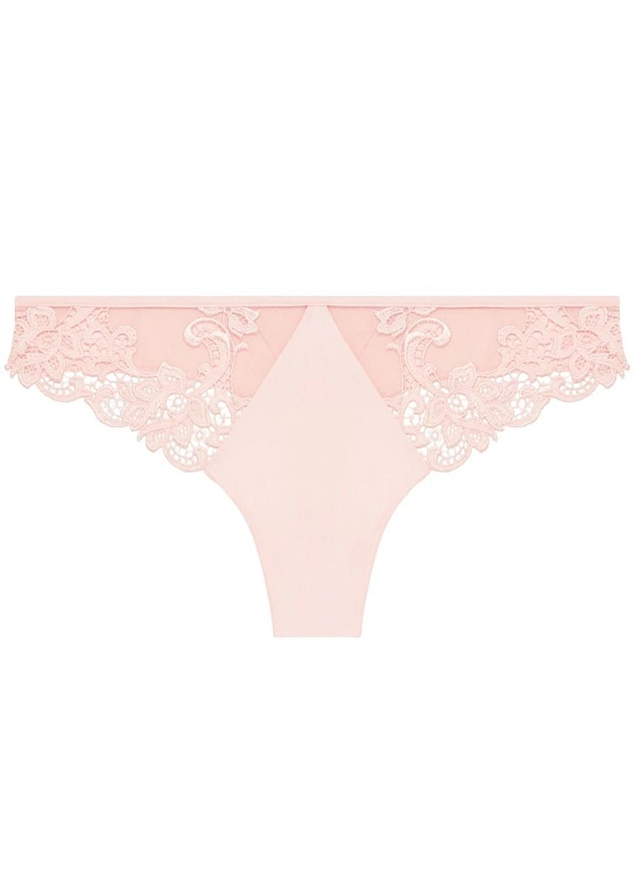 Le tanga Saga