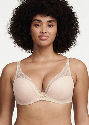 Le soutien-gorge plongeant Festivité