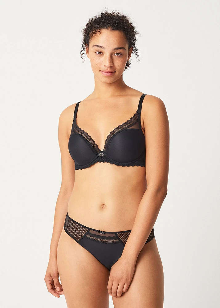 The Allure plunge bra