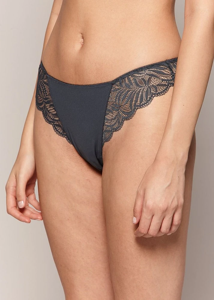 Leafy Lace Brazilian