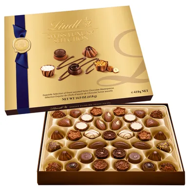 Lindt SWISS LUXURY SELECTION Assorted Chocolate Pralines Gift Box