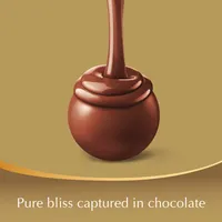Lindt LINDOR Prestige Assorted Chocolate Truffles Gift Box, 250g