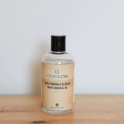 White mineral oil by cl cuisiluxe