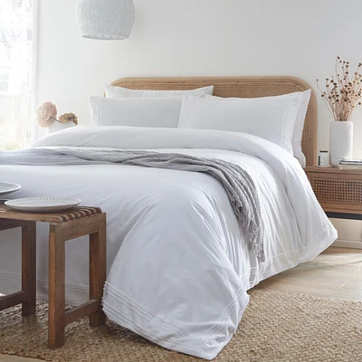 Apple Tree Stratford Tuft Comforter Set