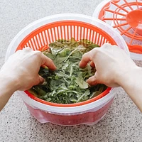 Red Salad Spinner 4.6 Qt