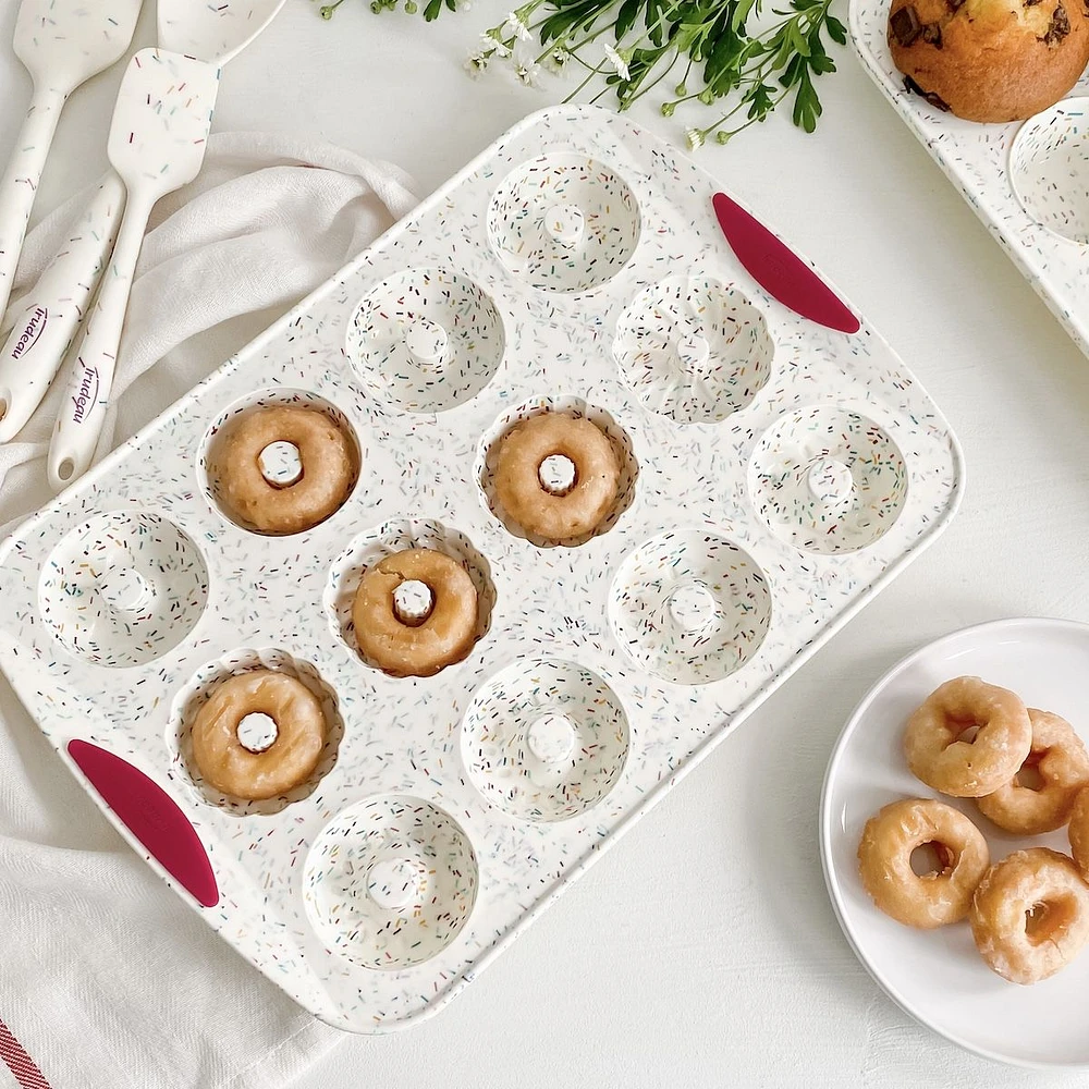 Trudeau Confetti 12-Count Donut Pan