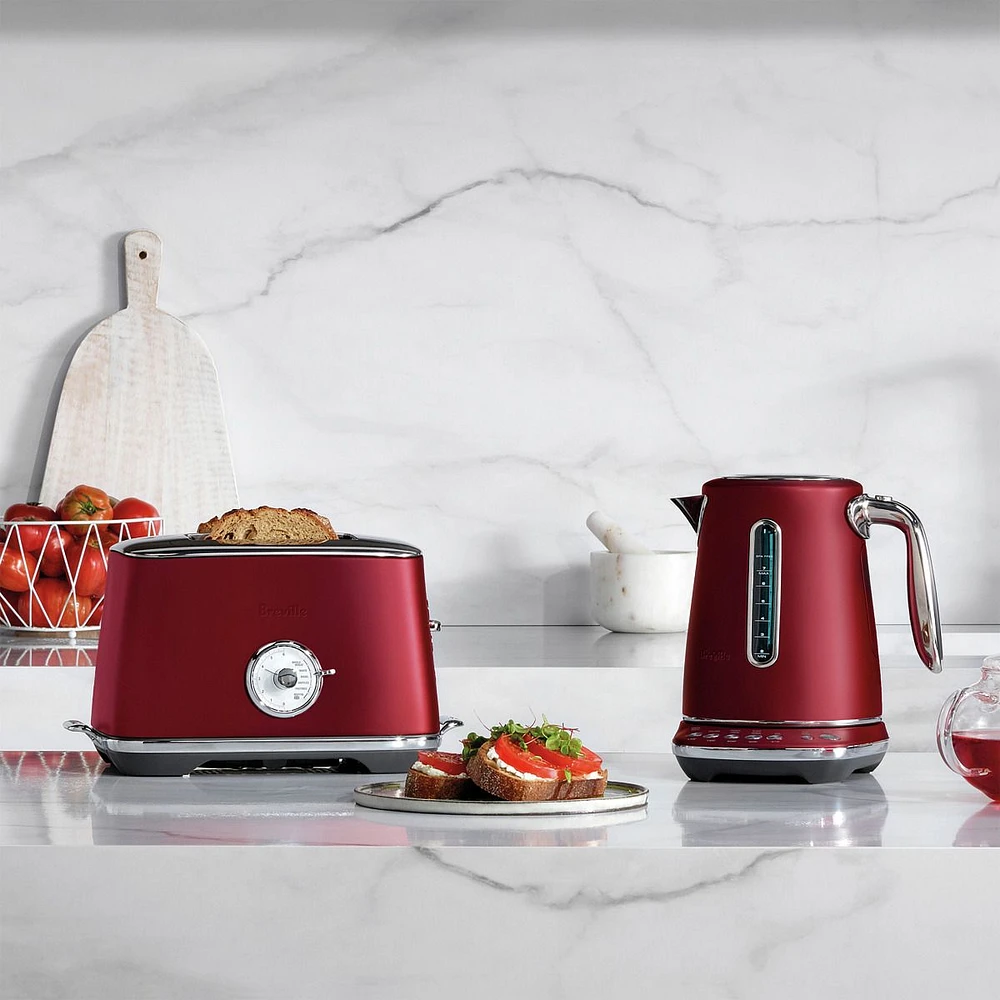 Bouilloire Breville "Luxe" the Smart Kettle™ - Gâteau velours rouge