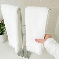 Moderne Fingertip Towel Holder