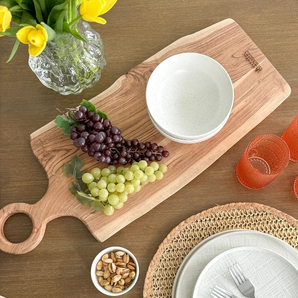 Menara Wood Serving Board - 65 x 25cm par Maxwell & Williams