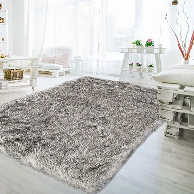 Bonnie Faux Fur Sheepskin Vegan Rug - 4' x 6'