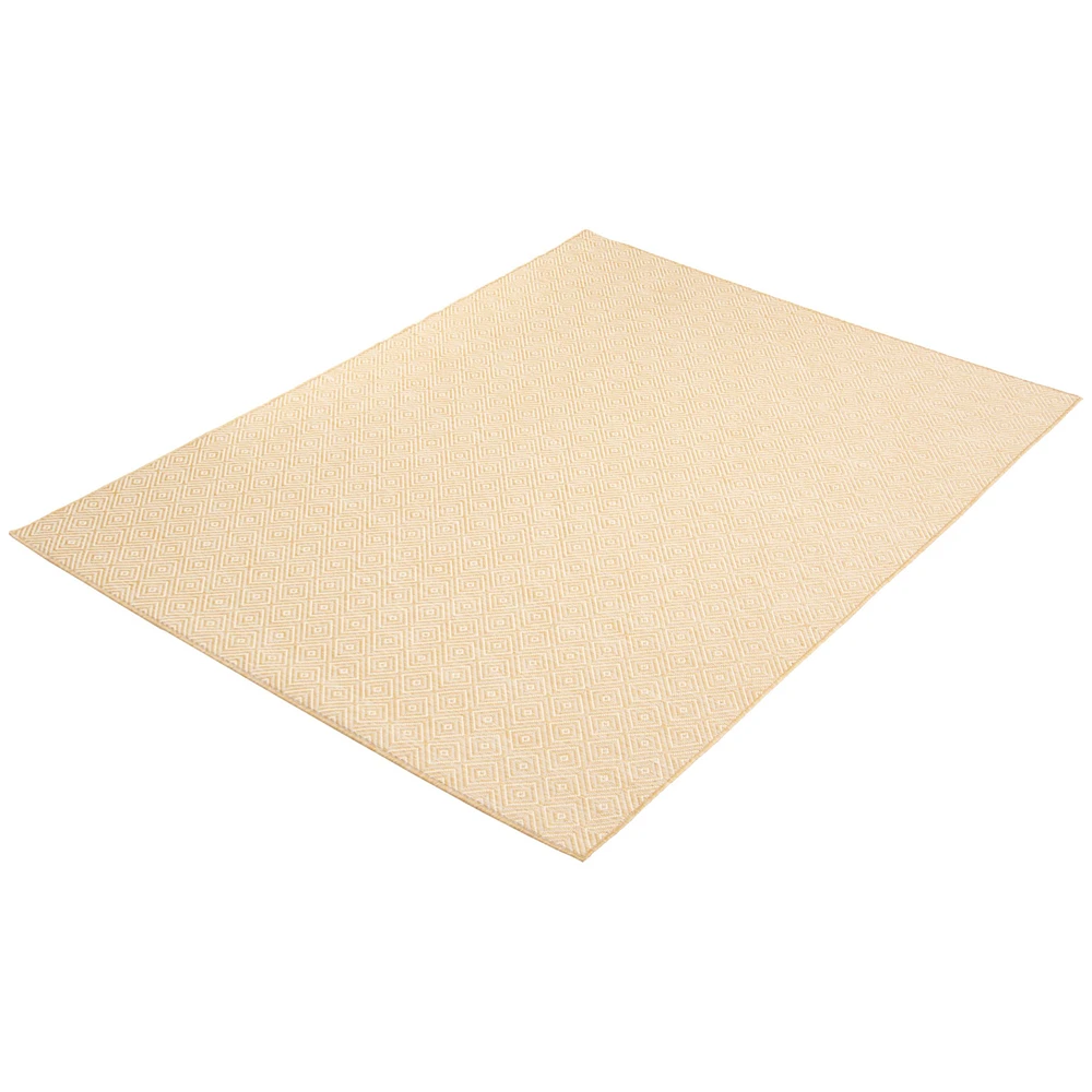 Gardenia Diamond Indoor/ Outdoor Gold Rug 6'7" x 9'6"