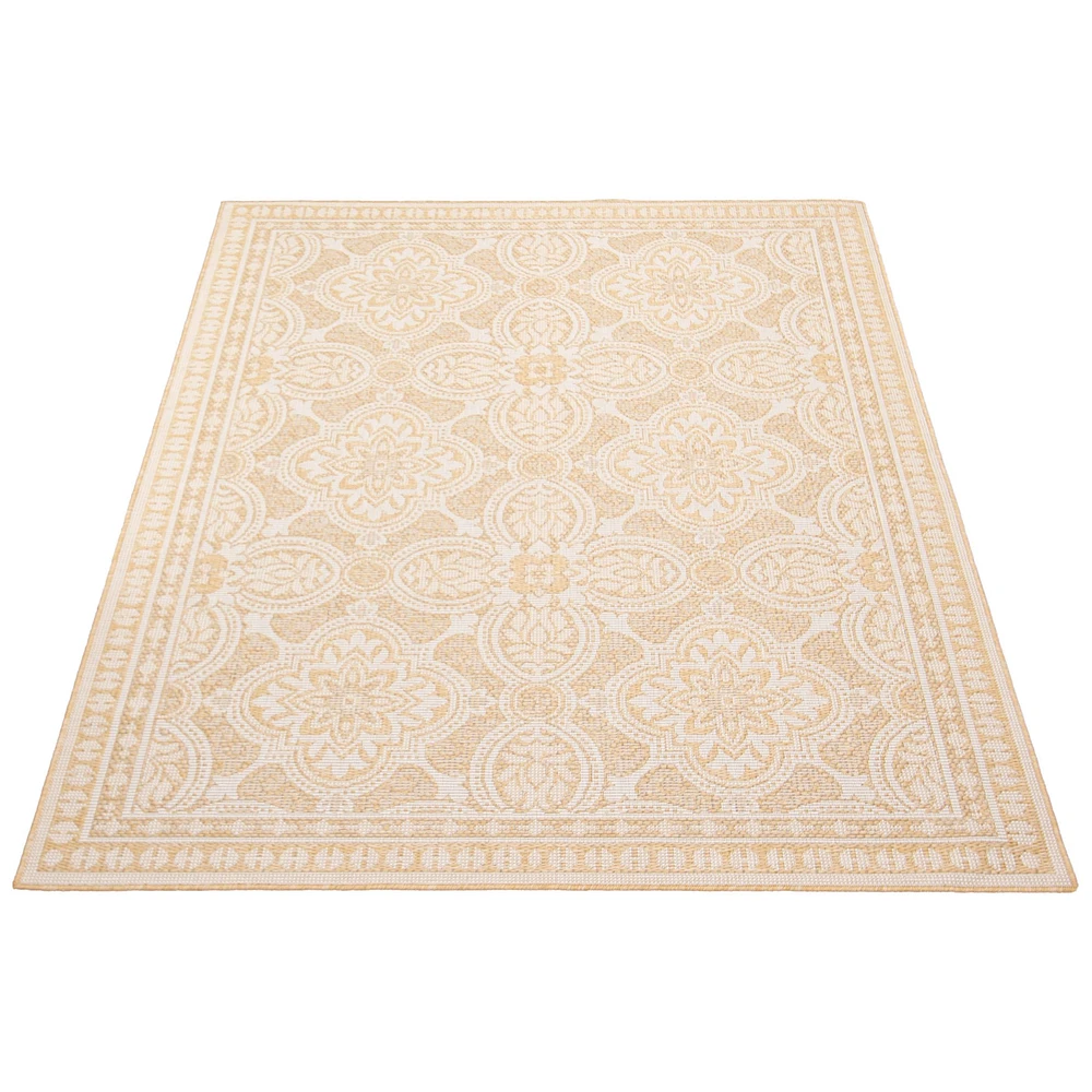 Gardenia Traditional Indoor/ Outdoor Gold Rug