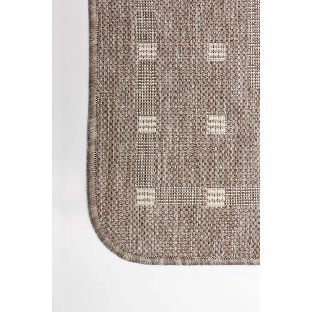 Nagano Indoor/ Outdoor Tan Rug