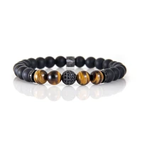 Bracelet onyx noir et oeil de tigre avec accent de zircone cubique noir par Luenzo