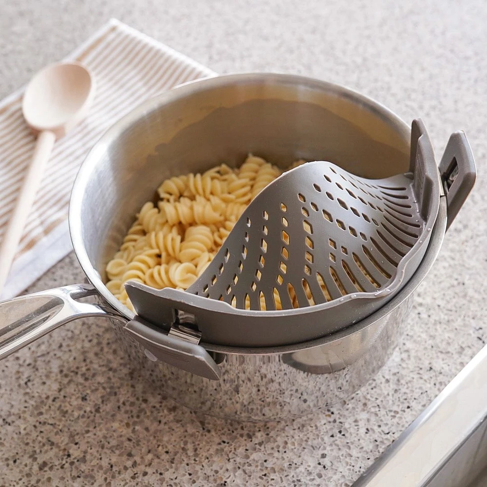 Ricardo Clip-on Silicone Strainer