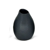 Petit vase texturé noir assorti par BIA