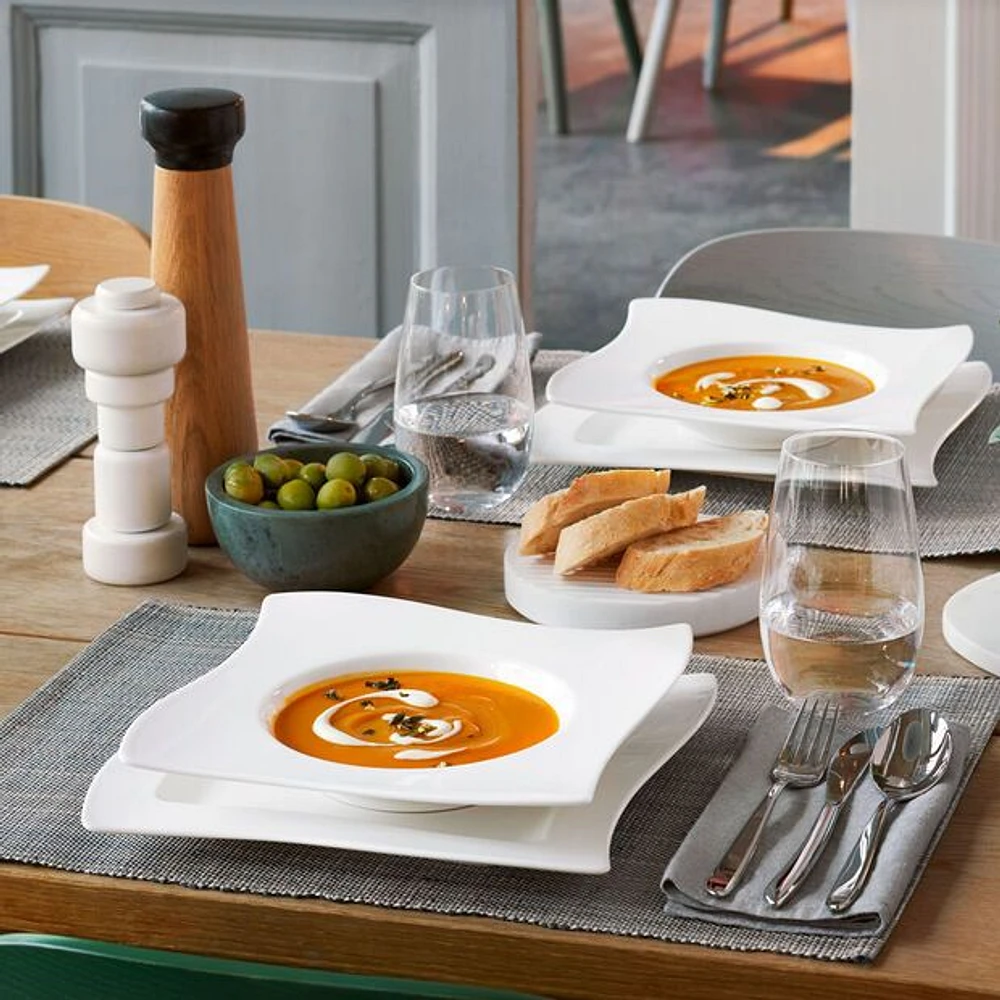 Assiette à pâte « New Wave » par Villeroy & Boch