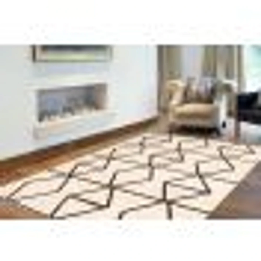 Jianna Ivory/Brown Rug