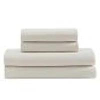 Pearl Edge Sateen T300 Sheet Set by Calvin Klein