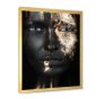 Toile « Portrait of A Afro American Girl with Gold Makeup »