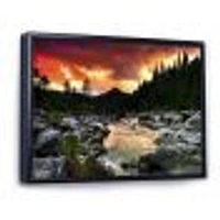 Toile « Rocky Mountain River at Sunset »