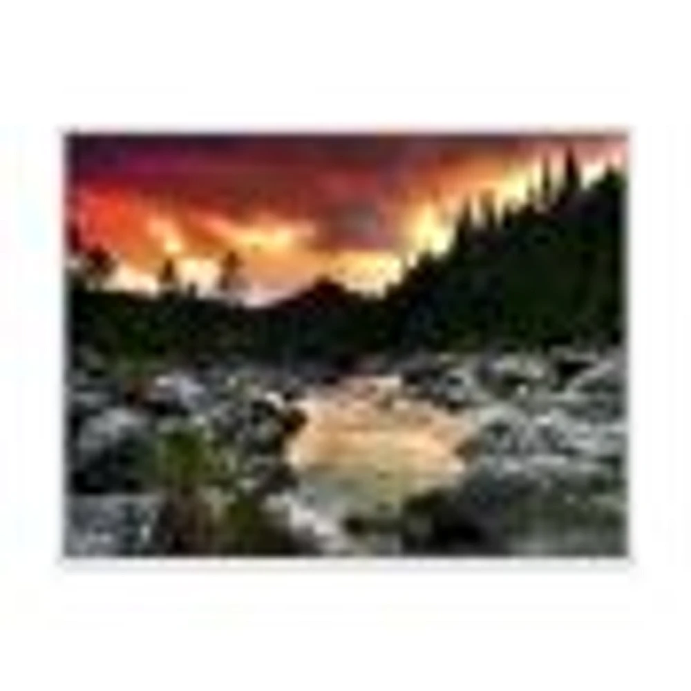 Toile « Rocky Mountain River at Sunset »