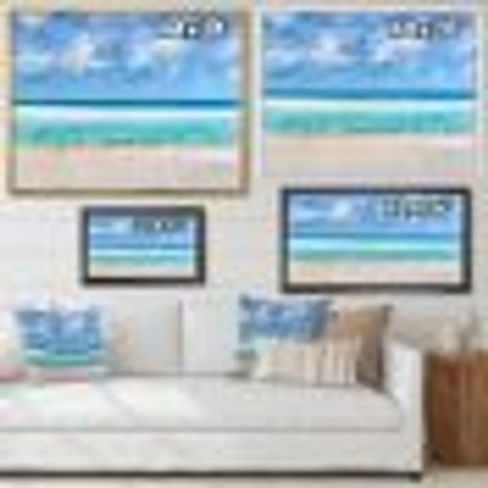 Toile  « Tranquil Beach Under White Clouds »