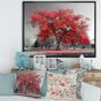 Toile  imprimée « Big Red Tree on Foggy Day »