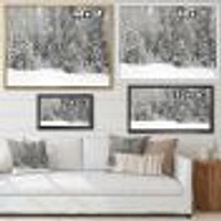 Toile « Foggy Winter Forest Panorama