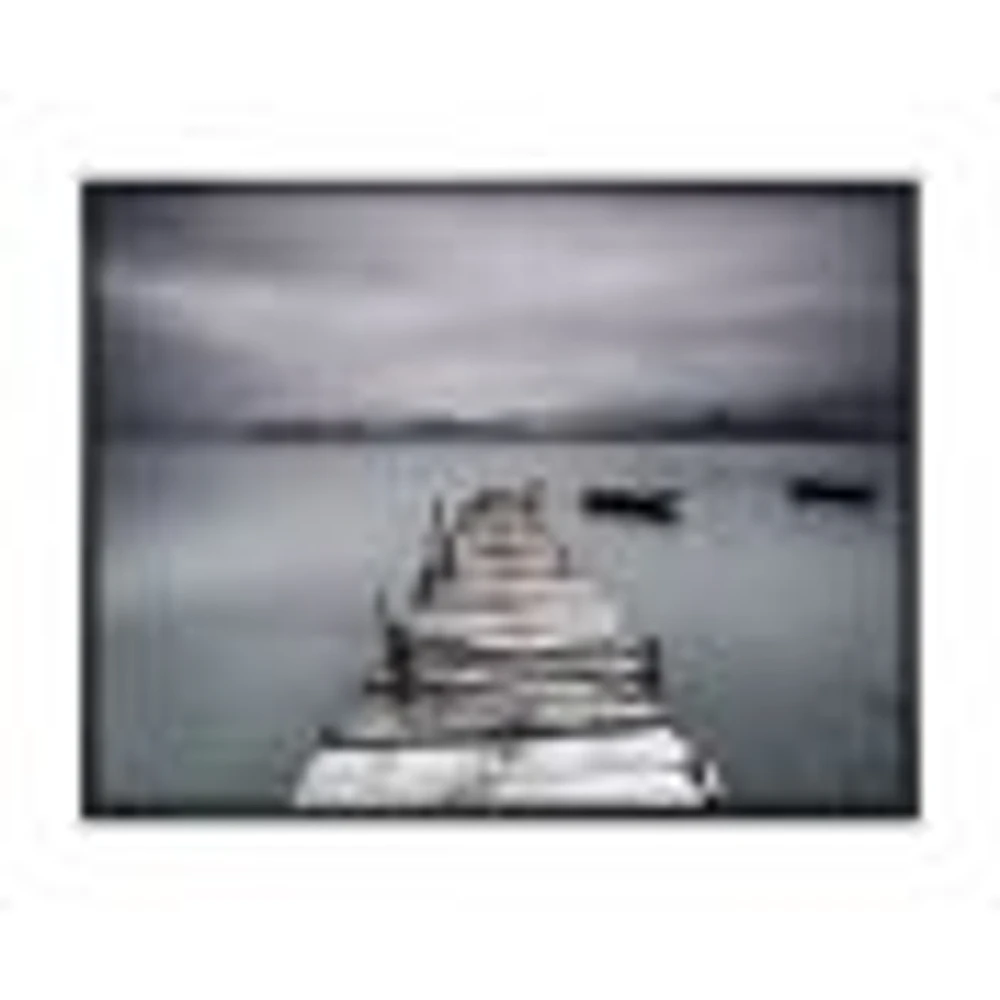 Toile « Pier and Boats at Seashore