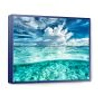 Toile « Amazing Underwater Seascape and Clouds »