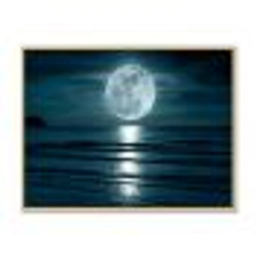 Toile « Super Moon Over The Sea I