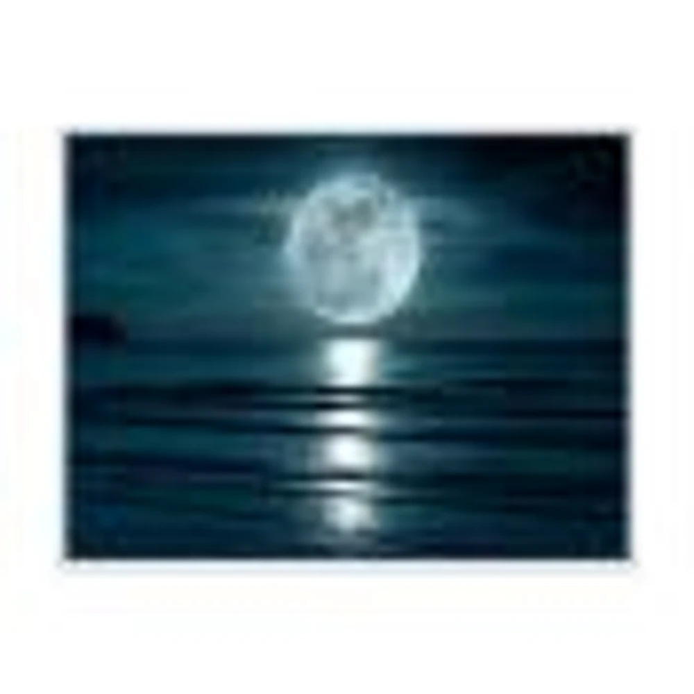 Toile « Super Moon Over The Sea I