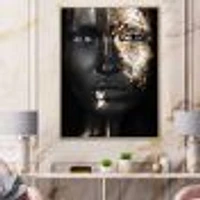 Toile « Portrait of A Afro American Girl with Gold Makeup »