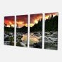 Toile imprimée « Rocky Mountain River at Sunset