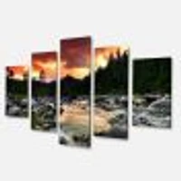Toile imprimée « Rocky Mountain River at Sunset
