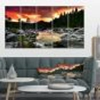 Toile imprimée « Rocky Mountain River at Sunset