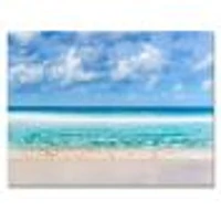 Toile  « Tranquil Beach Under White Clouds »