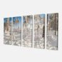 Toile « Winter Snow Covered Wood