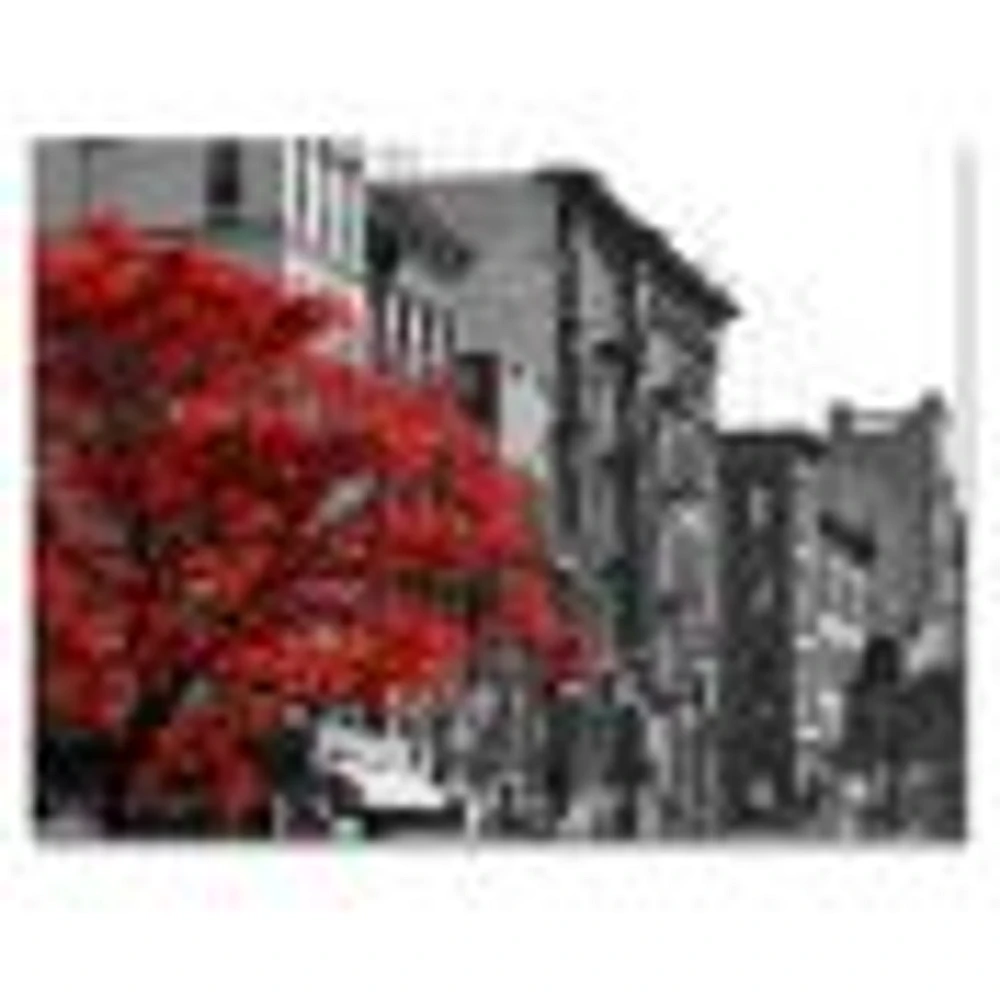 Toile « Red Tree on Black and White New York City Street »