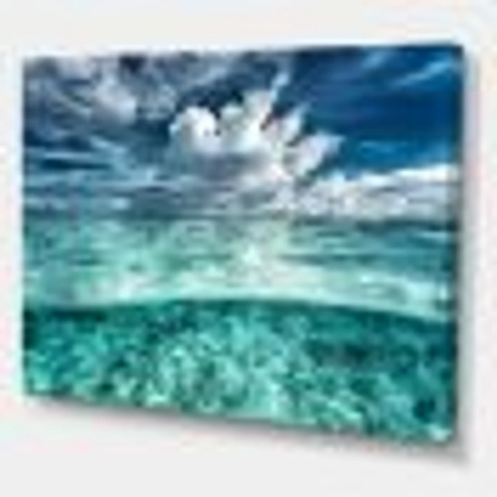 Toile « Amazing Underwater Seascape and Clouds »