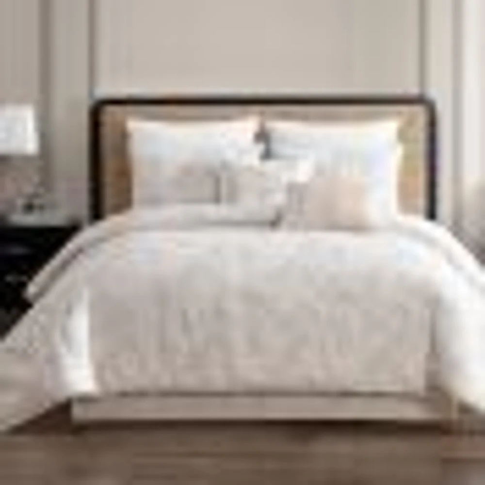 Sanborn Comforter Set