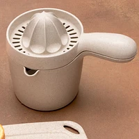 Eco Juice Extractor with Base by Gourmet