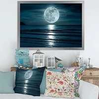 Toile « Super Moon Over The Sea I