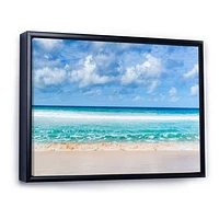 Toile  « Tranquil Beach Under White Clouds »