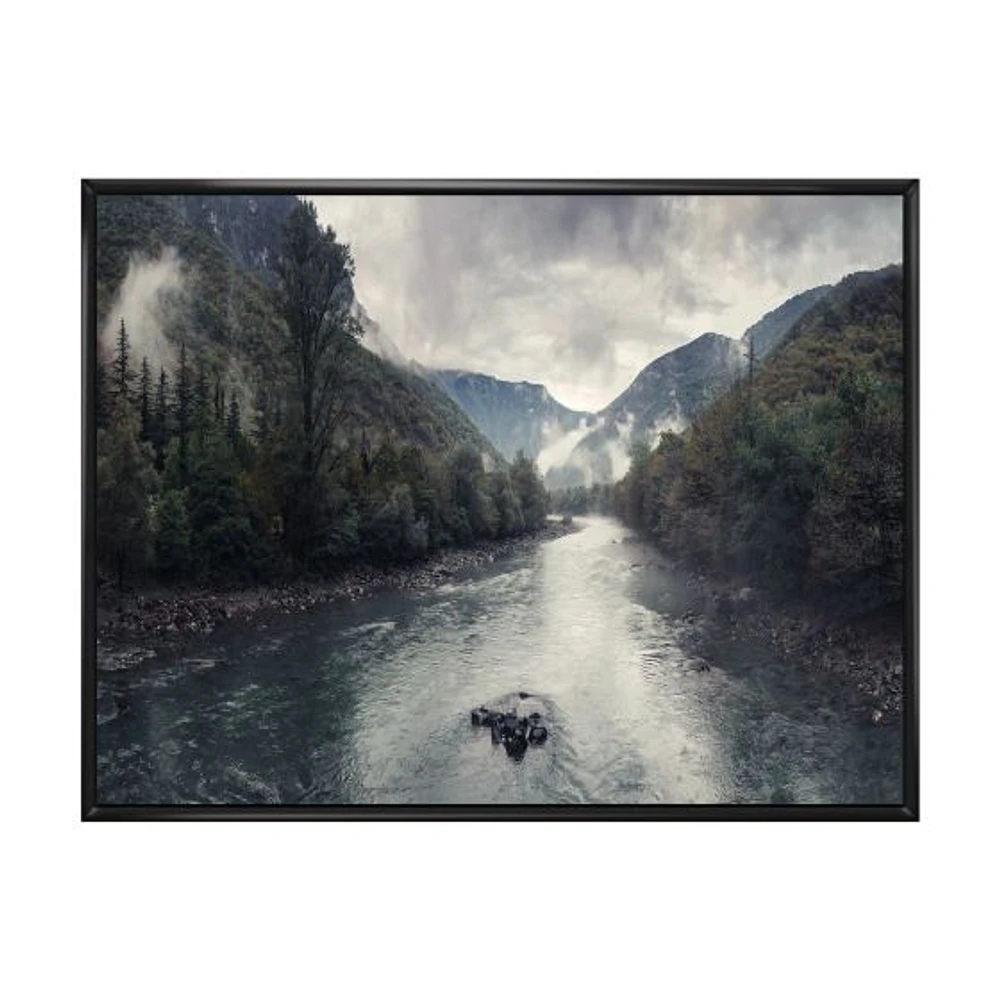 Toile imprimée « Mountain River with Fog and Rain »