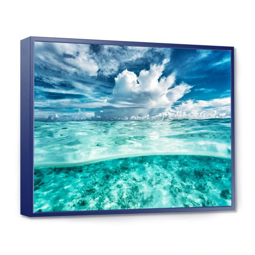 Toile « Amazing Underwater Seascape and Clouds »