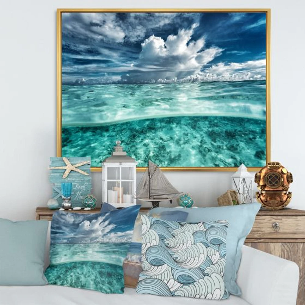 Toile « Amazing Underwater Seascape and Clouds »