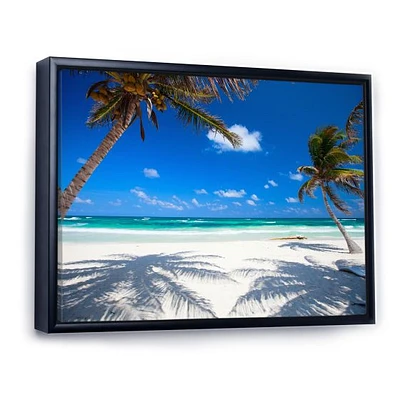 Toile « Coconut Palms at Beach »