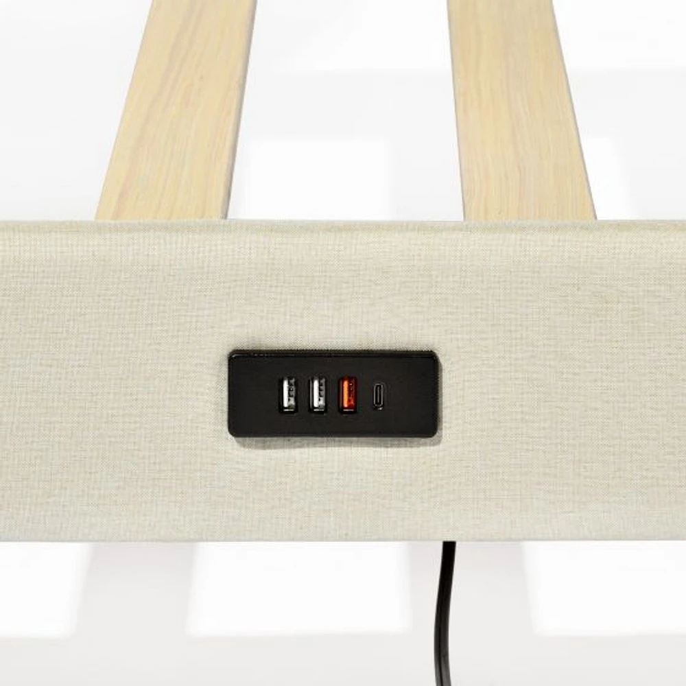 Lit plateforme Foothill avec éclairage LED et ports USB par Maison Classique